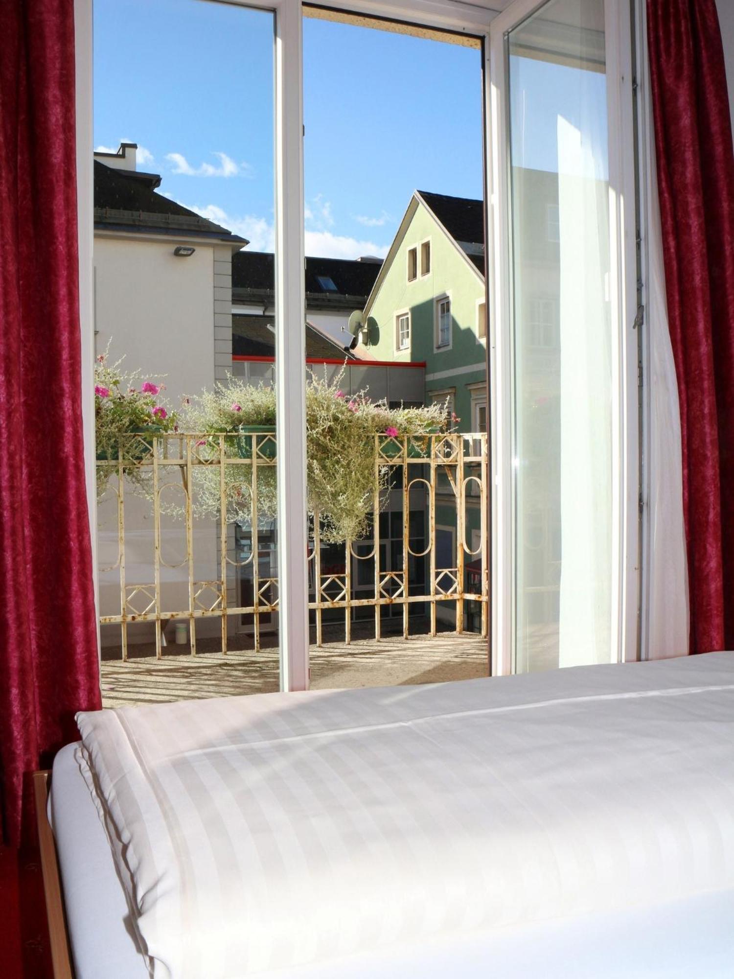 Hotel Gasthof Kasino Villach Exterior foto