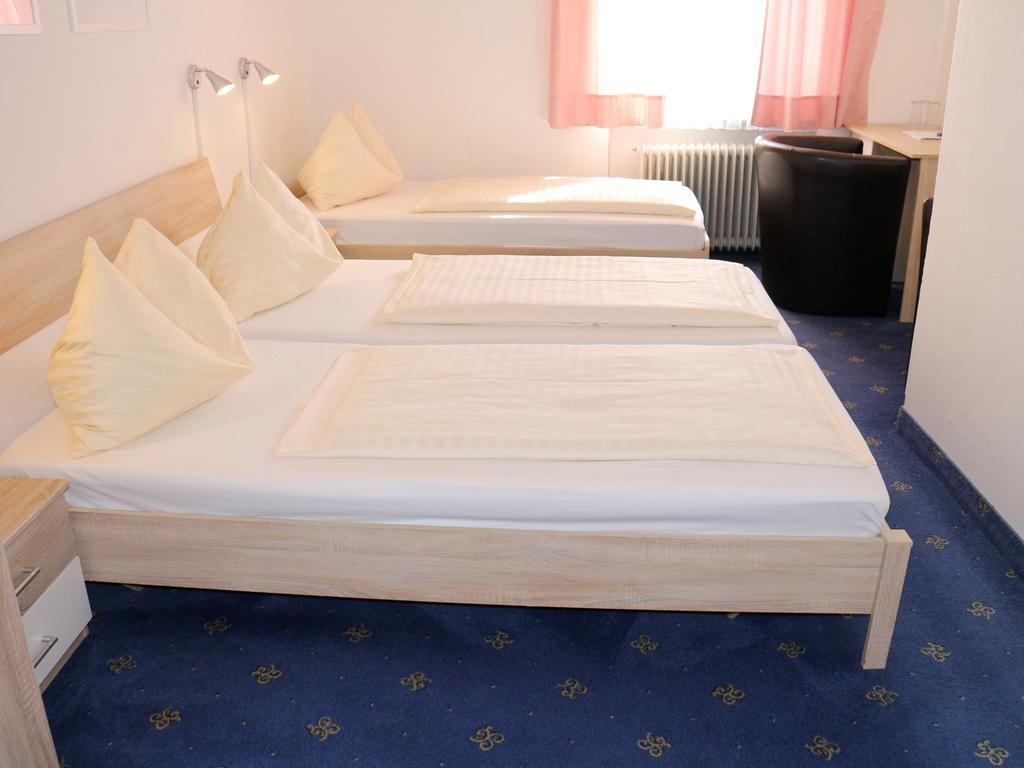 Hotel Gasthof Kasino Villach Quarto foto